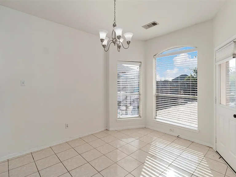 17531 Aspen Ridge Ct — Photo 13