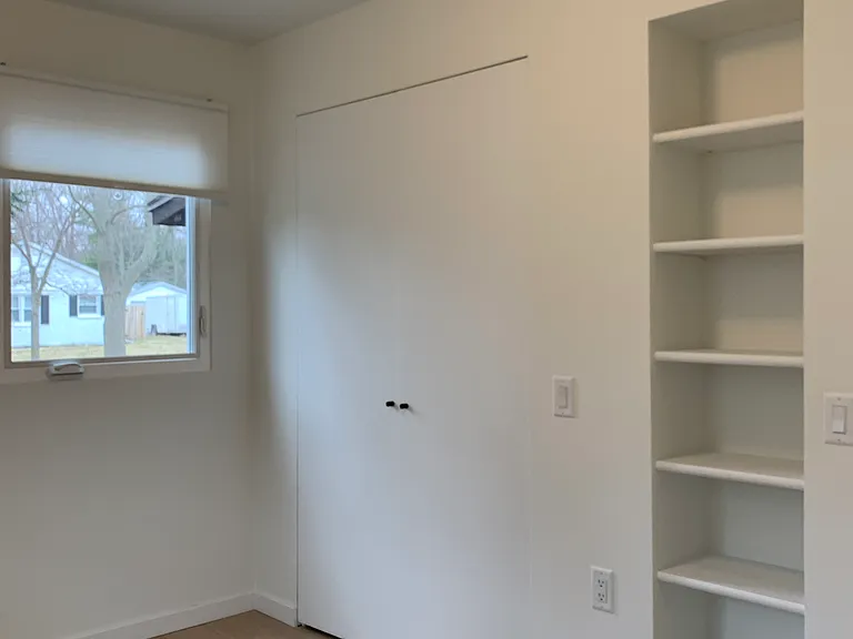 601 E Washington St — Photo 22