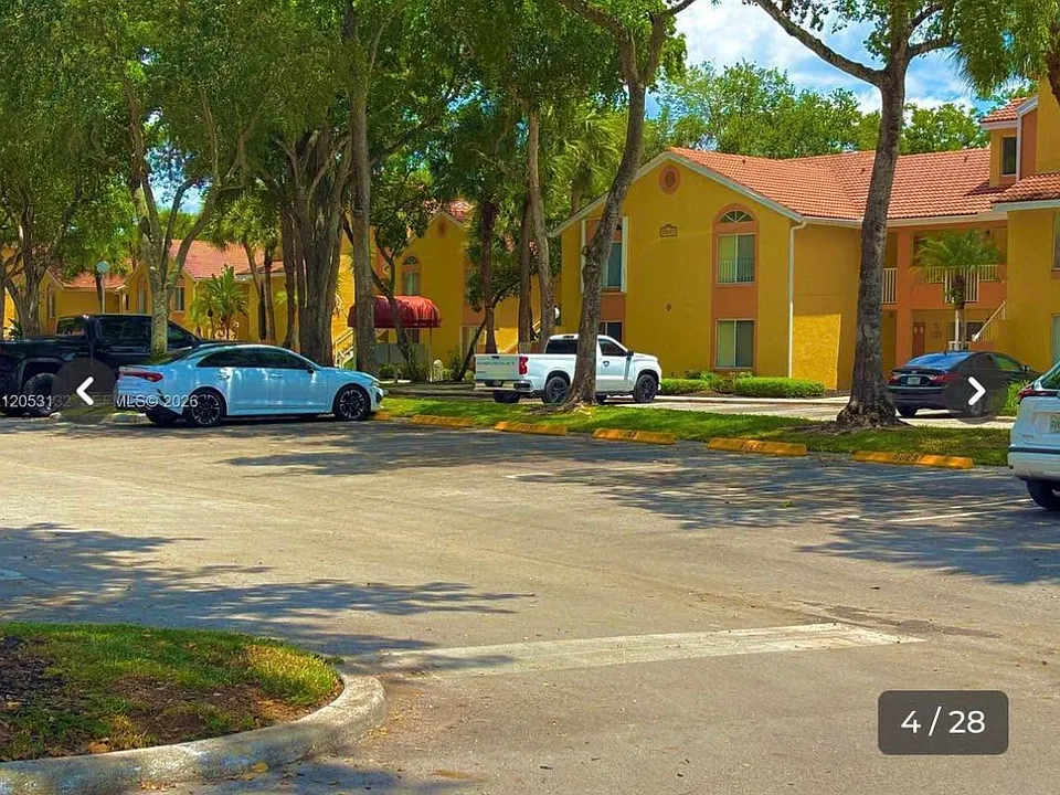 1040 Coral Club Dr #1040