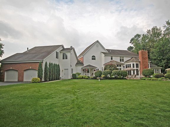 5th image of 8830 Cambridge Ct