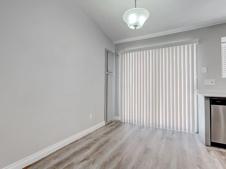1613 Cathedral Peak Ct — Photo 7