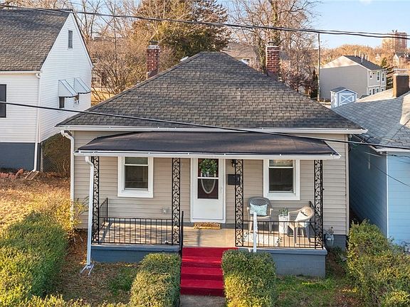 2nd image of 2217 Bainbridge St