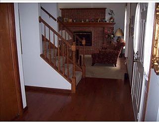 3rd image of 406 Laurelwood Dr