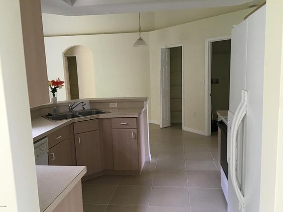 5th image of 430 Di Lido St NE
