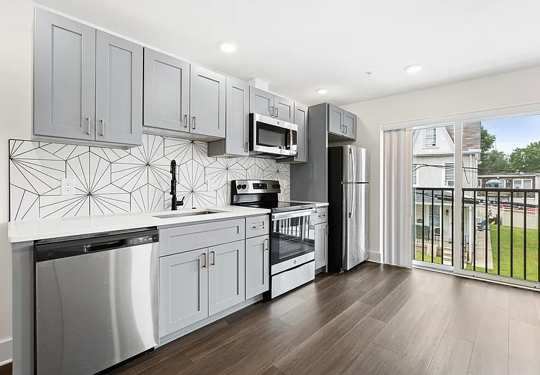7620 Ridge Ave #14 — Photo 5