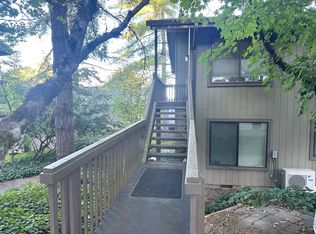 7702 SW Barnes Rd UNIT B, Portland, OR 97225