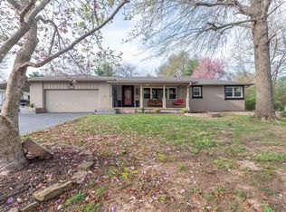 2617 E Corona Cir, Springfield, MO 65804