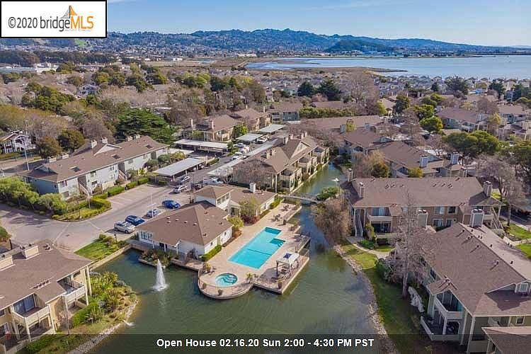 1st image of 135 Shoreline Ct