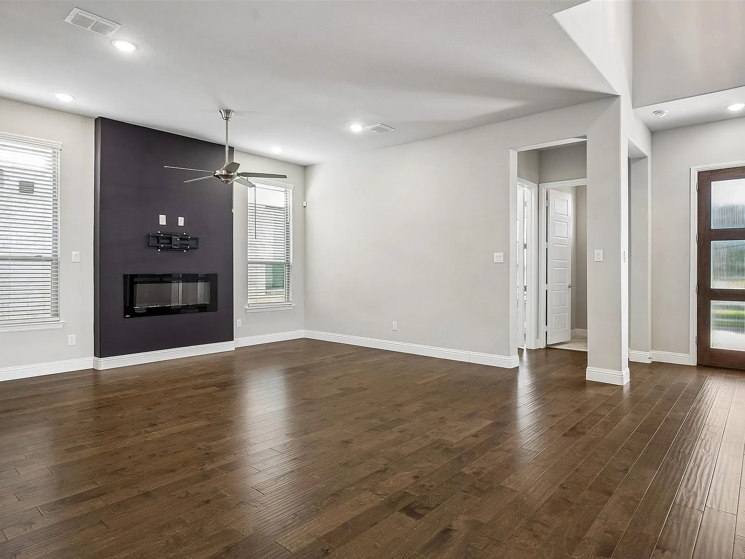 3 bed, 2855 sqft, $3,200 — Photo 1