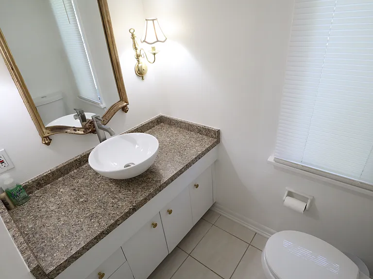 74 Meyerhill Cir E — Photo 14