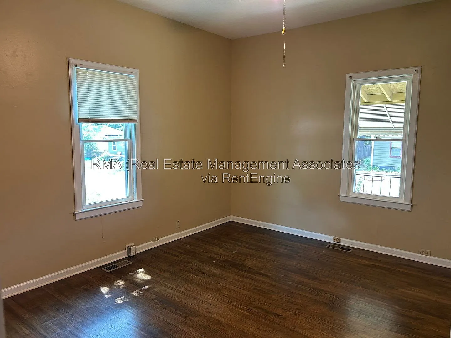 2 bed, 1.0 bath, 1216 sqft, $1,050 — Photo 4