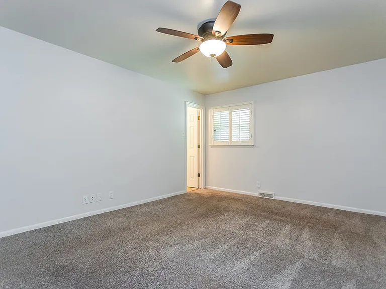 4225 Reaumur Dr — Photo 26
