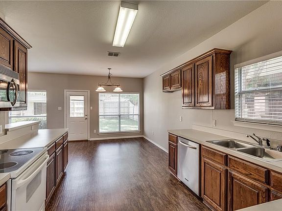 2nd image of 1417 Marblecrest Dr