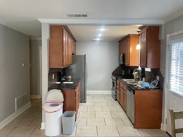 1 bed, 1500 sqft, $500 — Photo 2