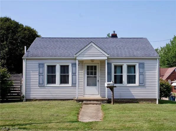 2464 Nesbitt Ave, Akron, OH 44314