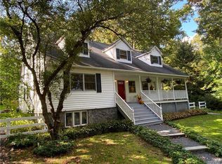 153 Deforest Rd, Dix Hills, NY 11746