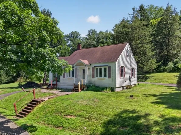 156 Rockaway Rd, Tewksbury Twp., NJ 08833