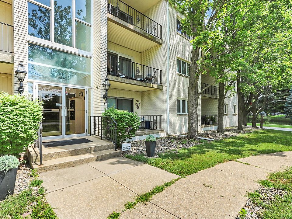 1st image of 1004 E Harding Dr APT 304