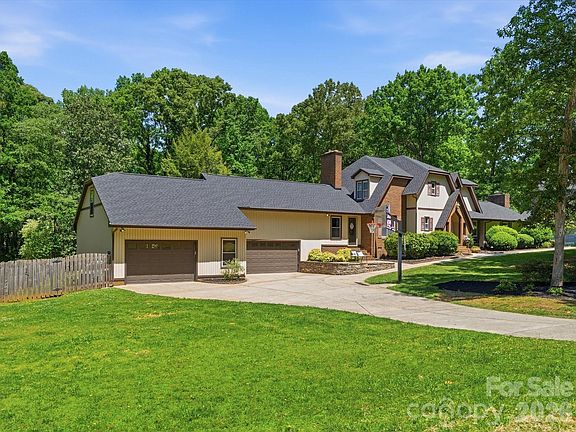 4th image of 2637 Rolling Hills Dr