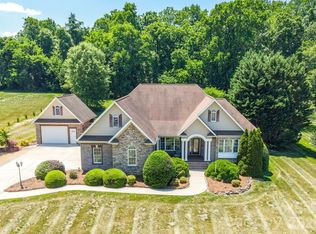 137 Natures Trl, Statesville, NC 28625