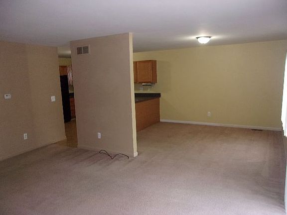 3rd image of 38006 Mitchell St