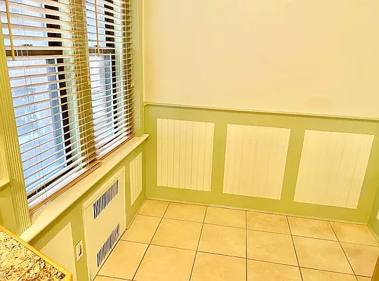 Rented by RealTegrity NY LLC | media 44