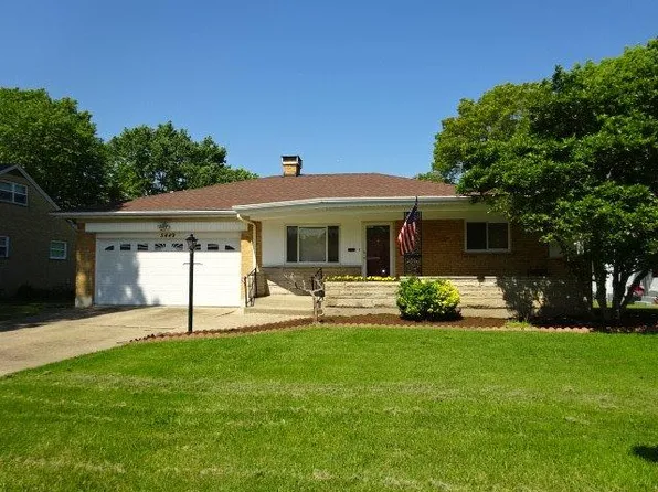 5449 Fox Rd, Cincinnati, OH 45239
