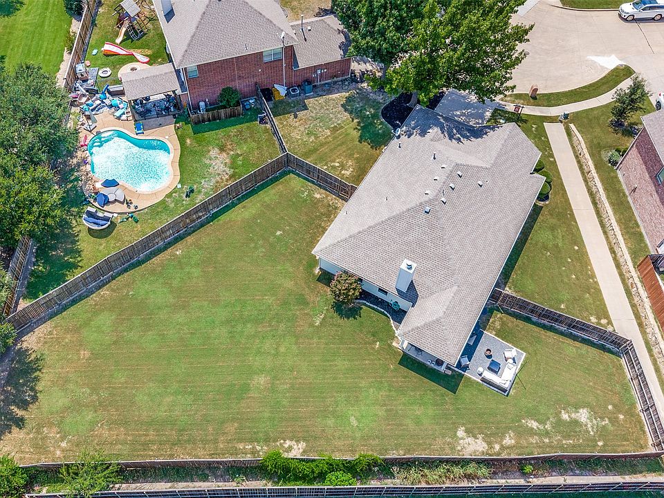 1st image of 200 Ferndale Dr