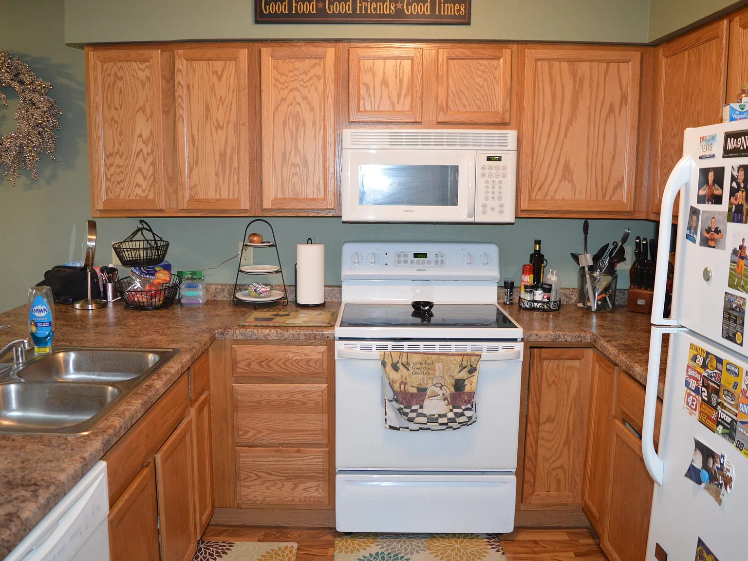 2 bed, 100 sqft, $1,695 — Photo 1