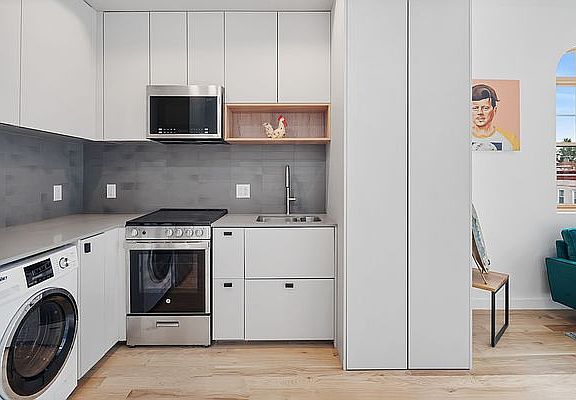 4th image of 874 Willoughby Ave #509