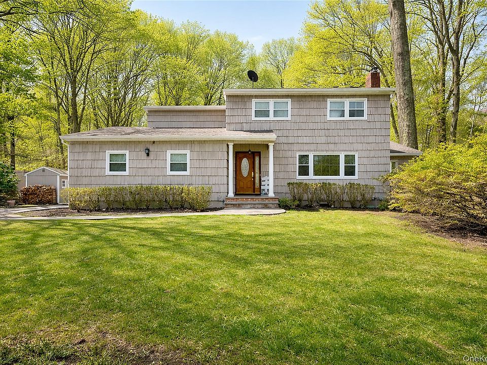 1st image of 107 Red Oak Court