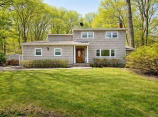 107 Red Oak Ct, Port Jefferson, NY 11777