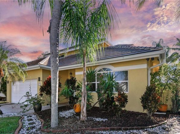 541 NW 205th Ave