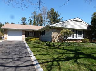 11 Inglewood Ln, Aberdeen, NJ 07747