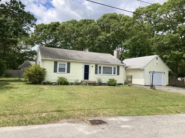 45 Blue Jay Drive, Hyannis, MA 02601