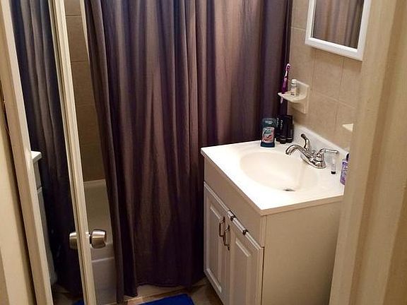 5th image of 152 E 35th St APT 1C