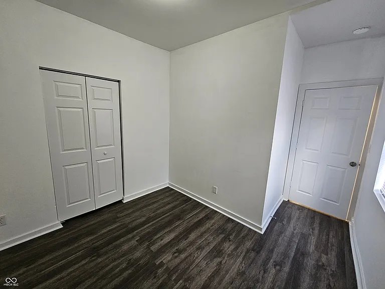 2121 Webb St — Photo 18