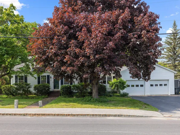 4 Prospect Street, Henniker, NH 03242