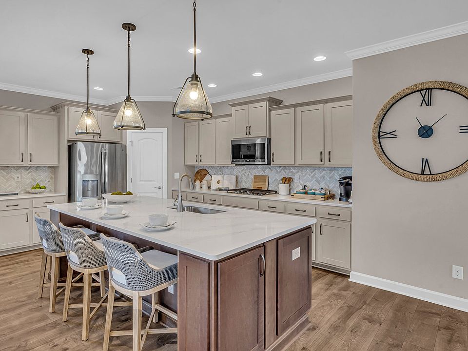 Similar Home - Kitchen