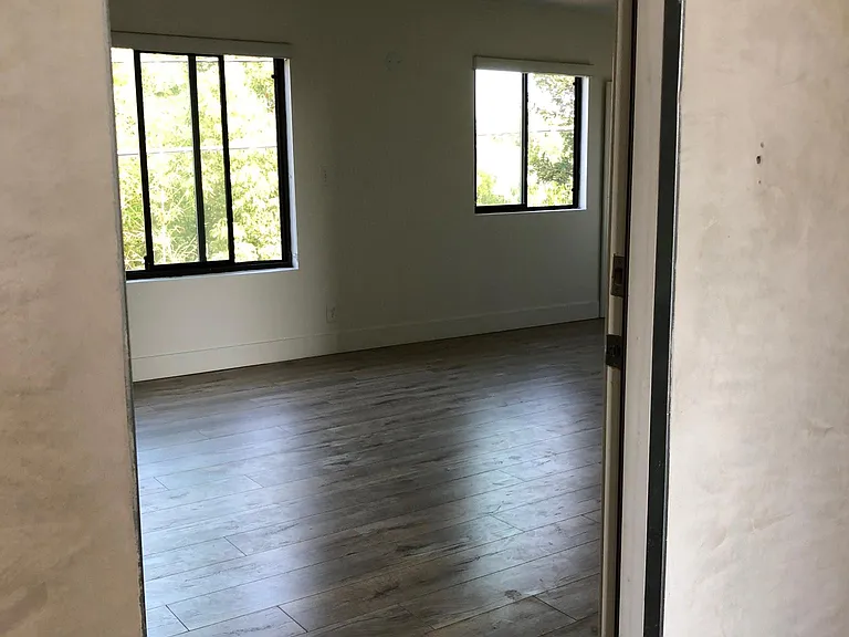 530 S Irena Ave #8 — Photo 4