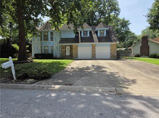 11109 E 71st Ter, Raytown, MO 64133