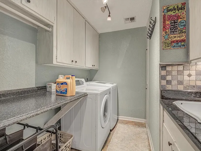 22 Winged Foot Dr — Photo 19