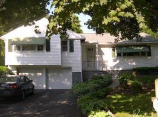 5 Pond Ridge Rd, Brookfield, CT 06810