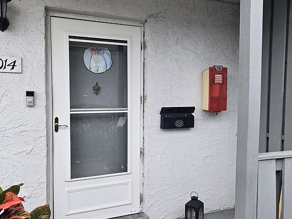 4th image of 6014 Amberly Ct #T-28