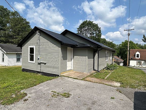 4th image of 222 Grove Ave