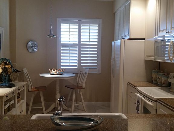 2nd image of 35 Harbour Isle Drive W #Ph02
