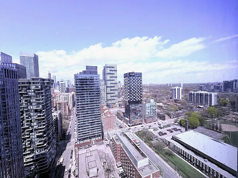 100 Queen St E #3310 — Photo 10