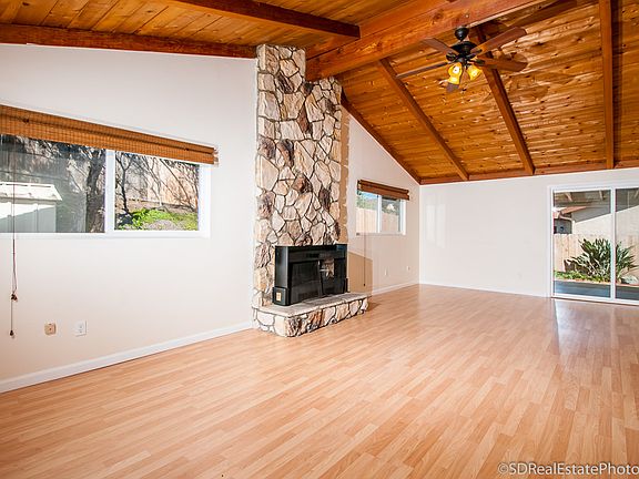 Family Room Vaulted Ceilings