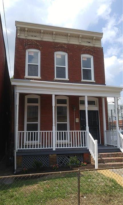 1st image of 903 W Marshall St