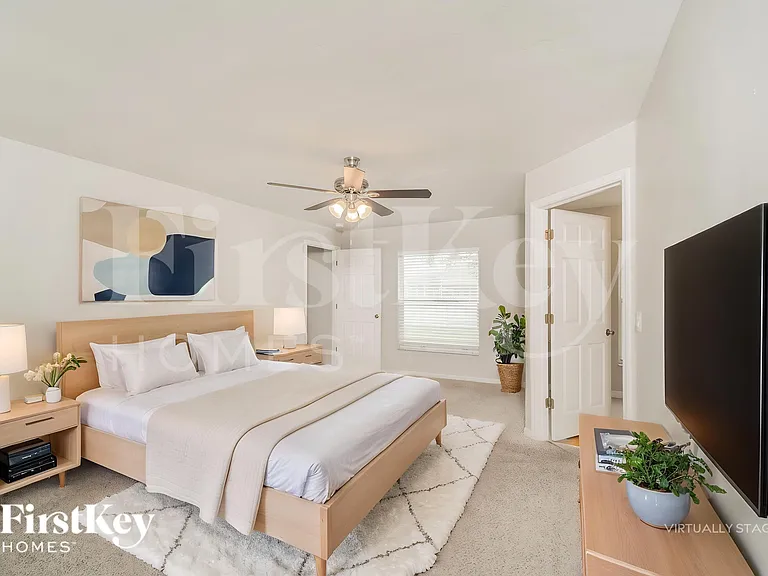 1229 SW 18th Ave — Photo 9